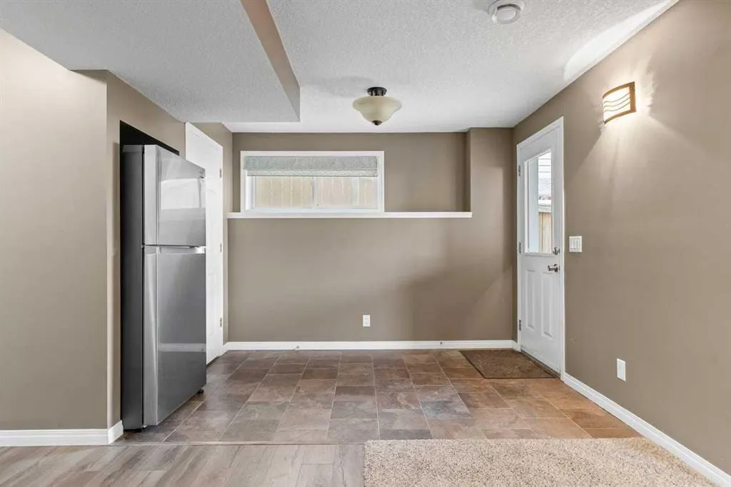 381 Kincora Glen Rise NW