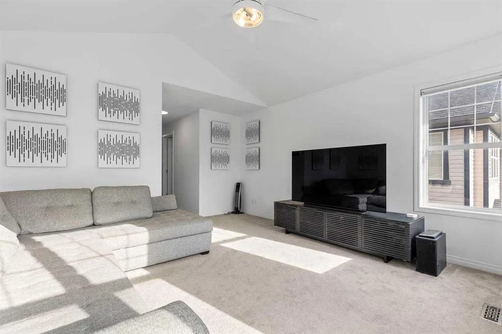 381 Kincora Glen Rise NW