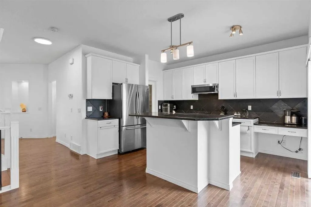 381 Kincora Glen Rise NW