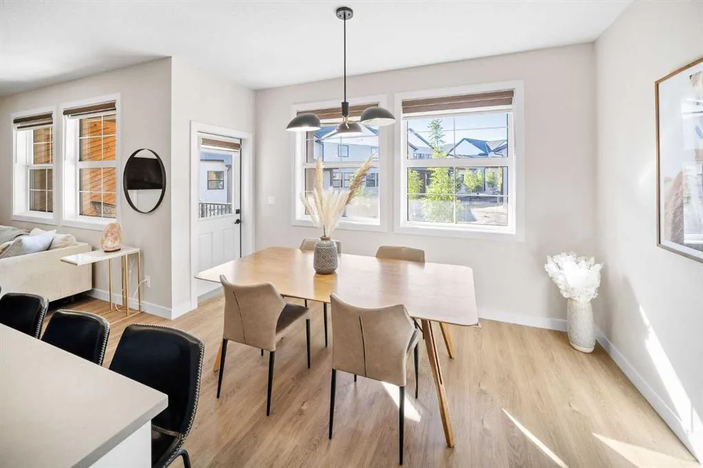 201 Cooperswood Green SW, #204