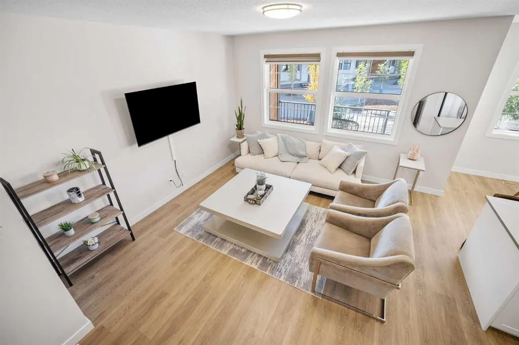 201 Cooperswood Green SW, #204