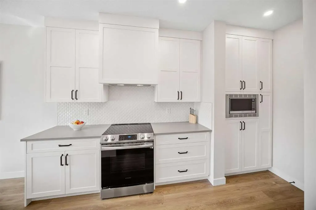 201 Cooperswood Green SW, #204