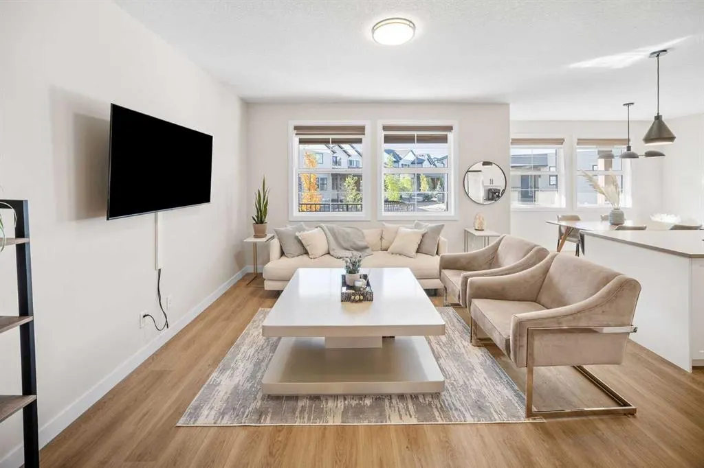 201 Cooperswood Green SW, #204