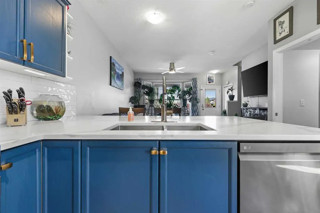 703 Luxstone Square SW, #403