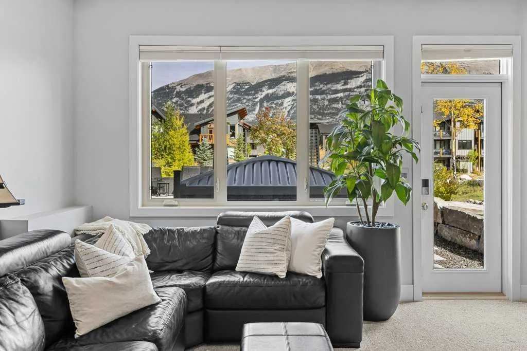 458 Stewart Creek Close