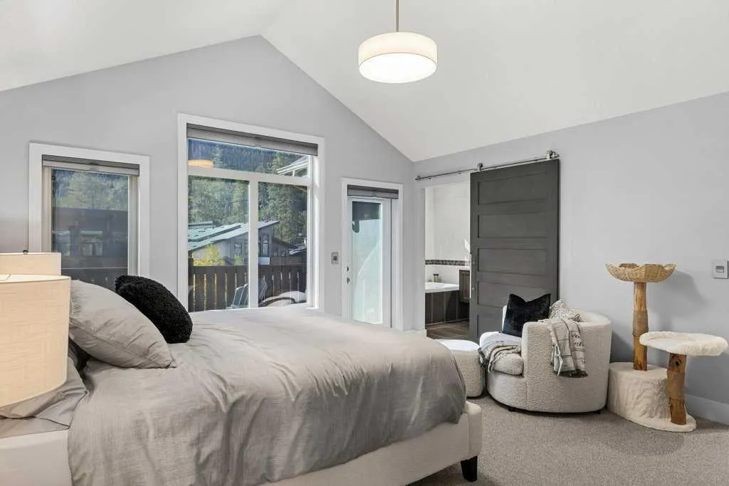 458 Stewart Creek Close