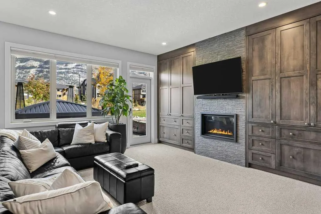 458 Stewart Creek Close