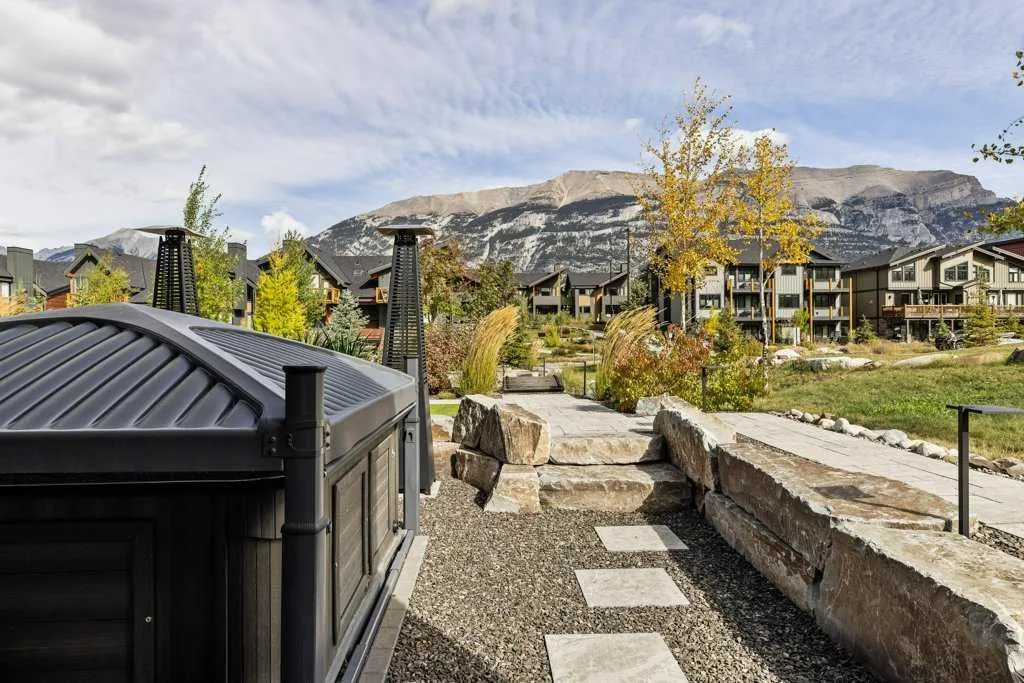 458 Stewart Creek Close