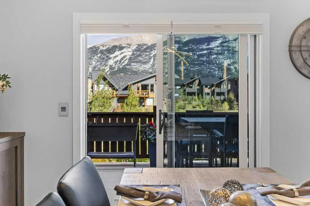 458 Stewart Creek Close