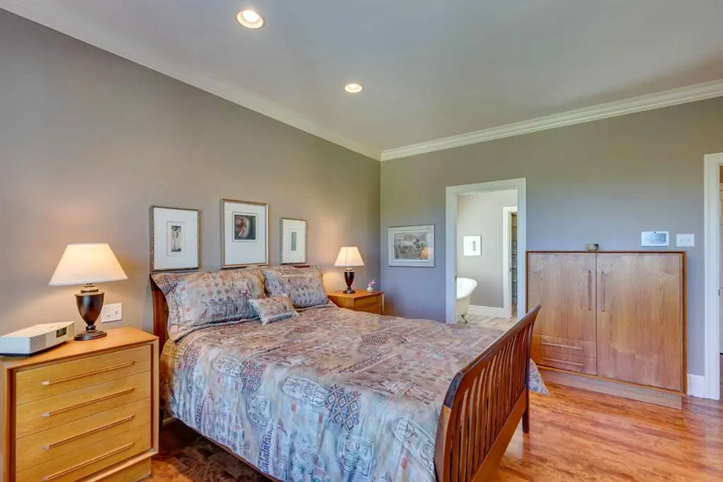 24 Ridge Pointe Drive