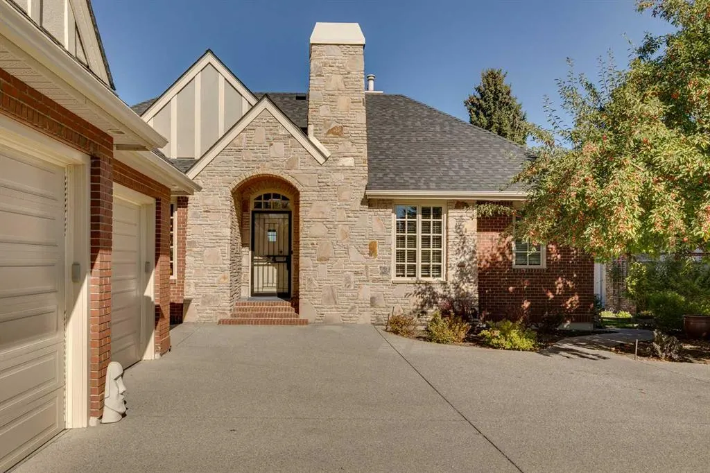 24 Ridge Pointe Drive