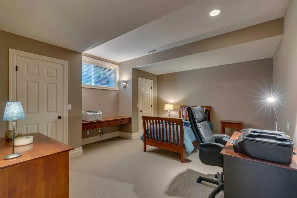 24 Ridge Pointe Drive