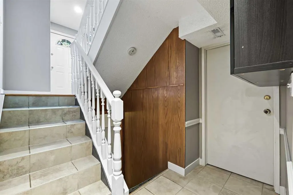 5400 Dalhousie Drive NW, #15