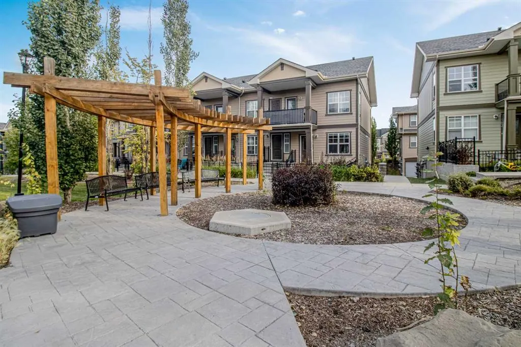 156 Evanscrest Gardens NW