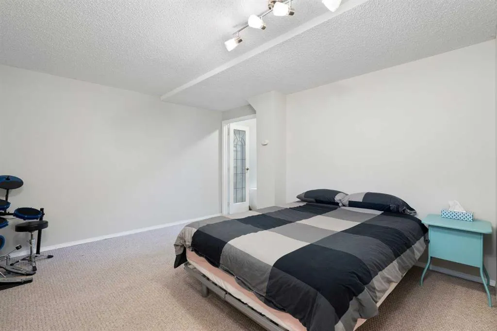 7900 Silver Springs Road NW, #18