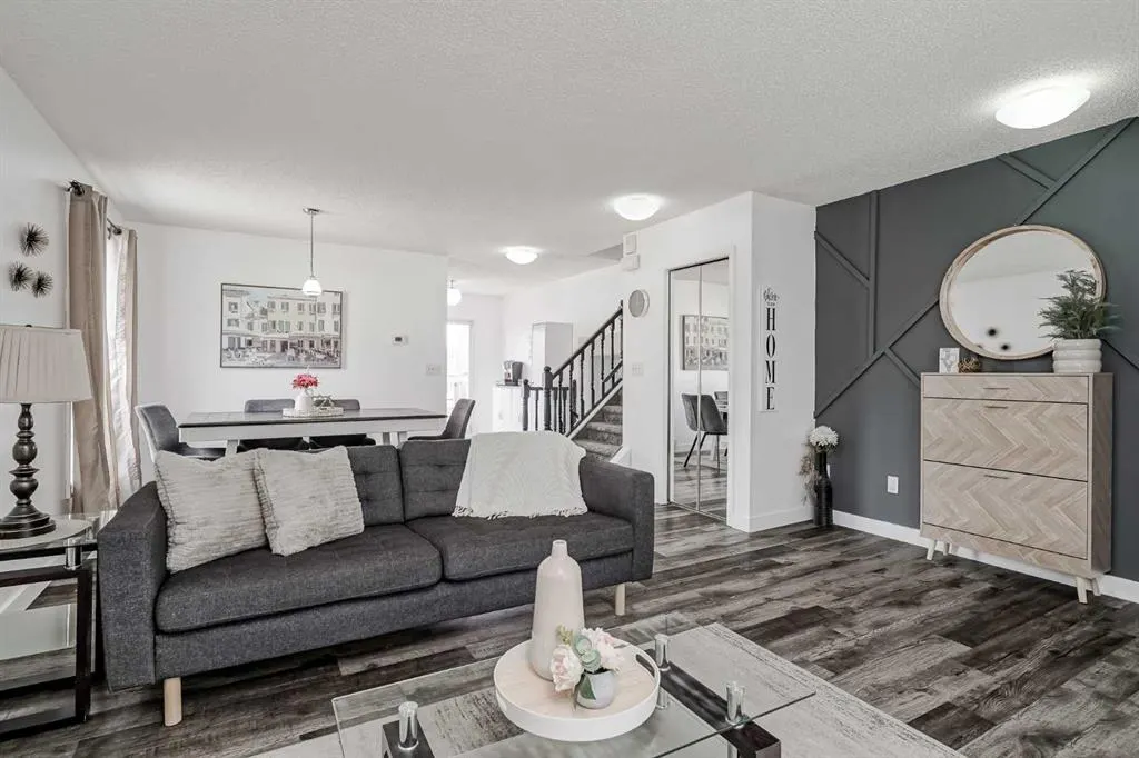 347 Whitefield Drive NE