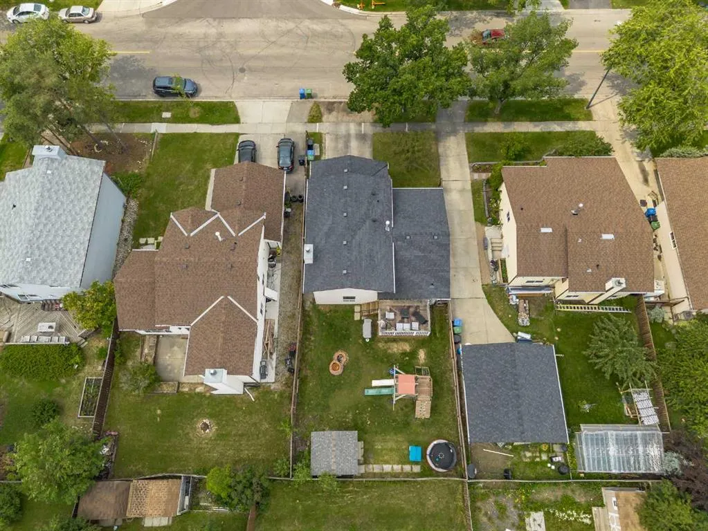 347 Whitefield Drive NE