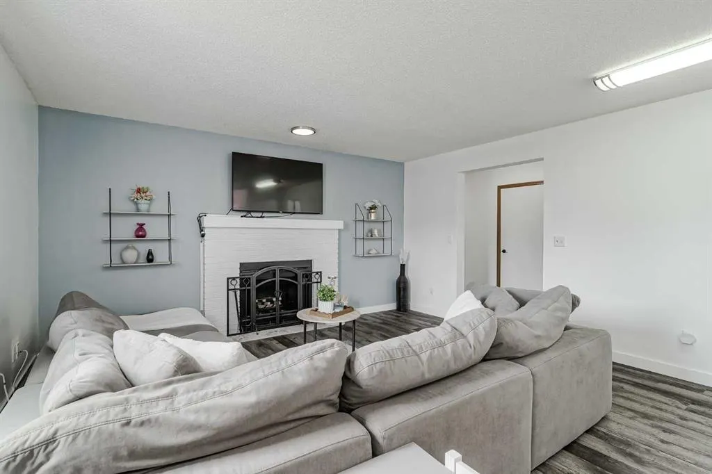 347 Whitefield Drive NE