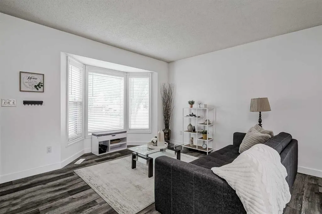 347 Whitefield Drive NE