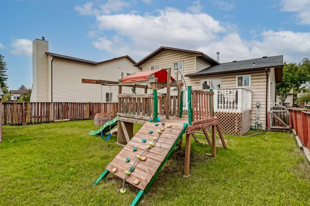 347 Whitefield Drive NE