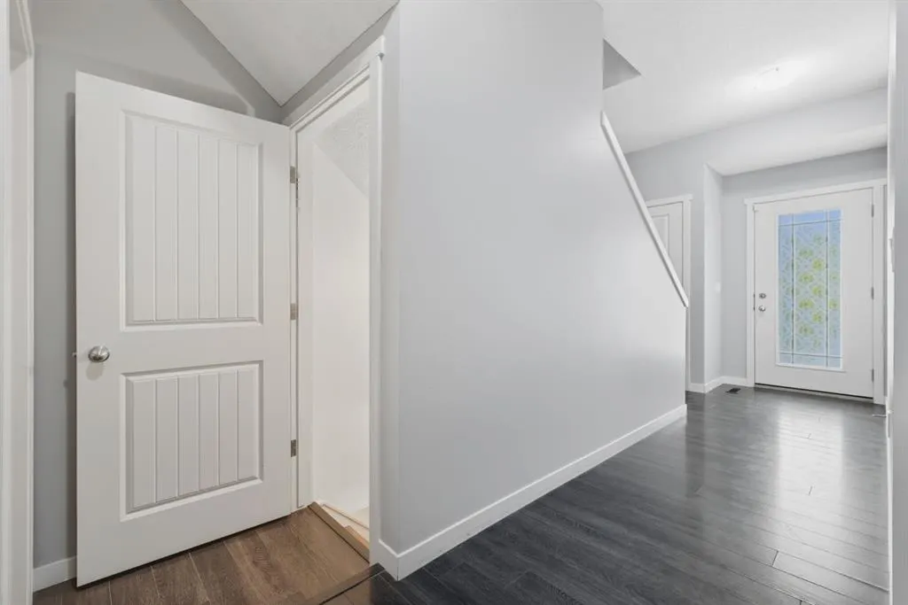 7 Copperpond Landing SE