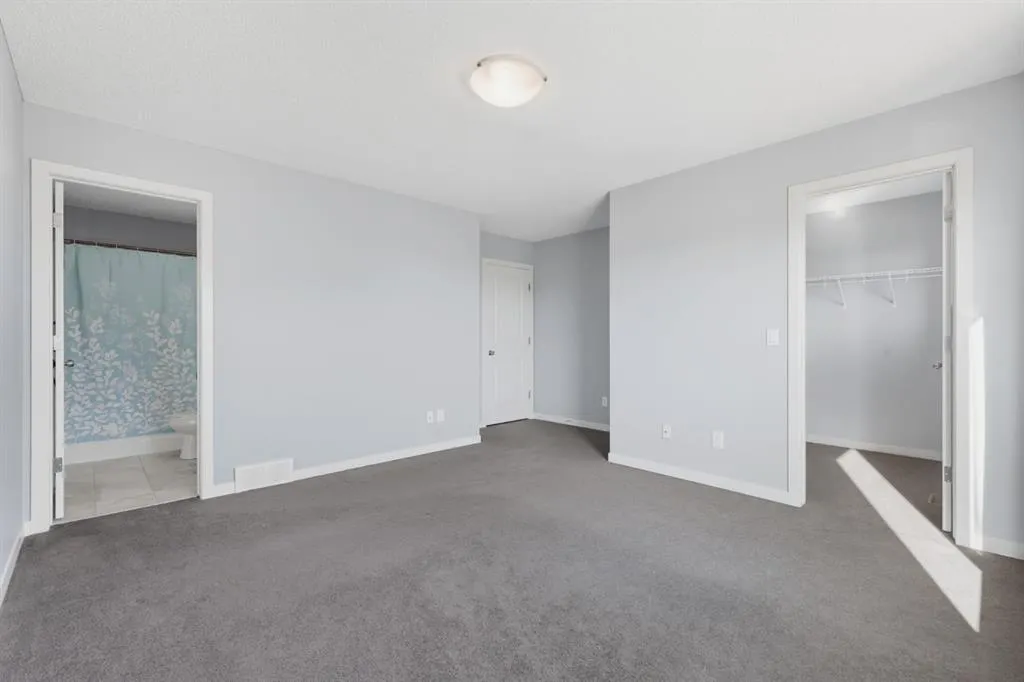 7 Copperpond Landing SE