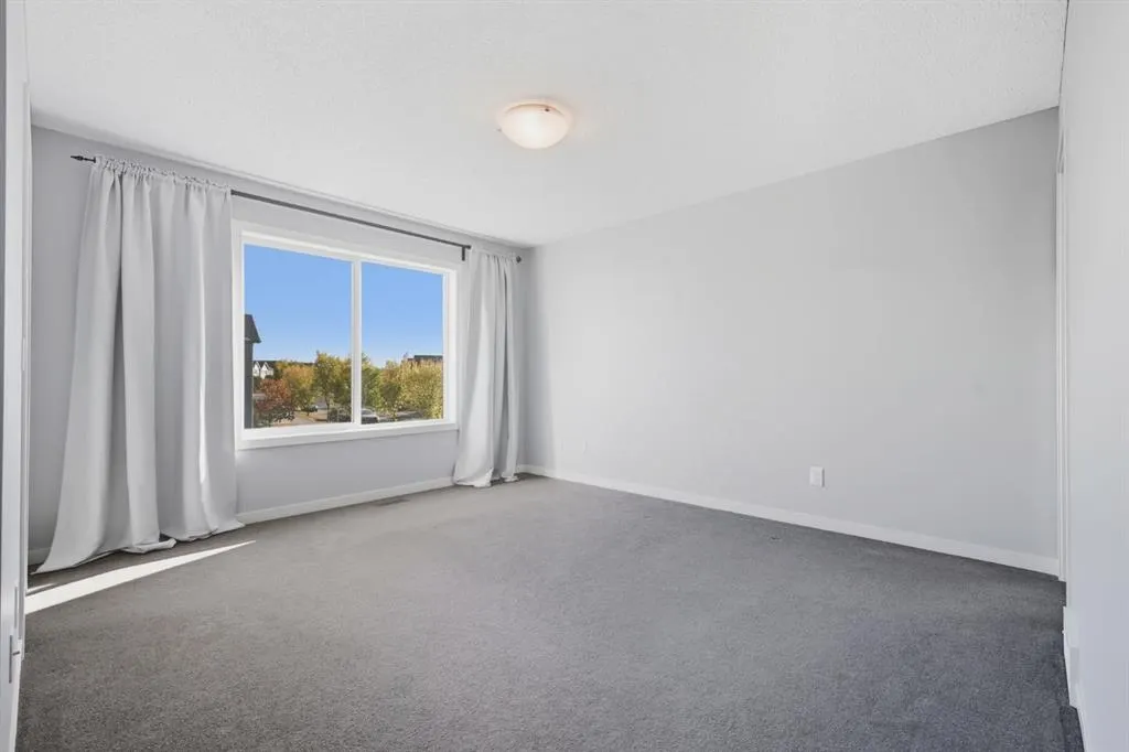 7 Copperpond Landing SE