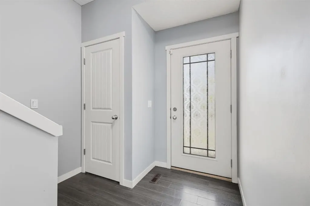 7 Copperpond Landing SE