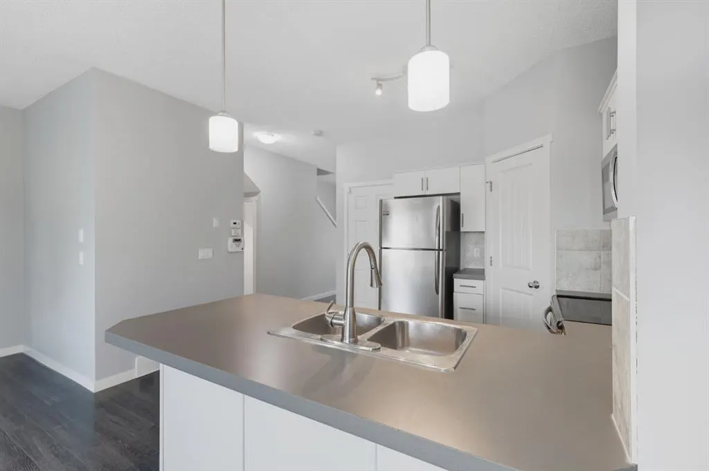 7 Copperpond Landing SE