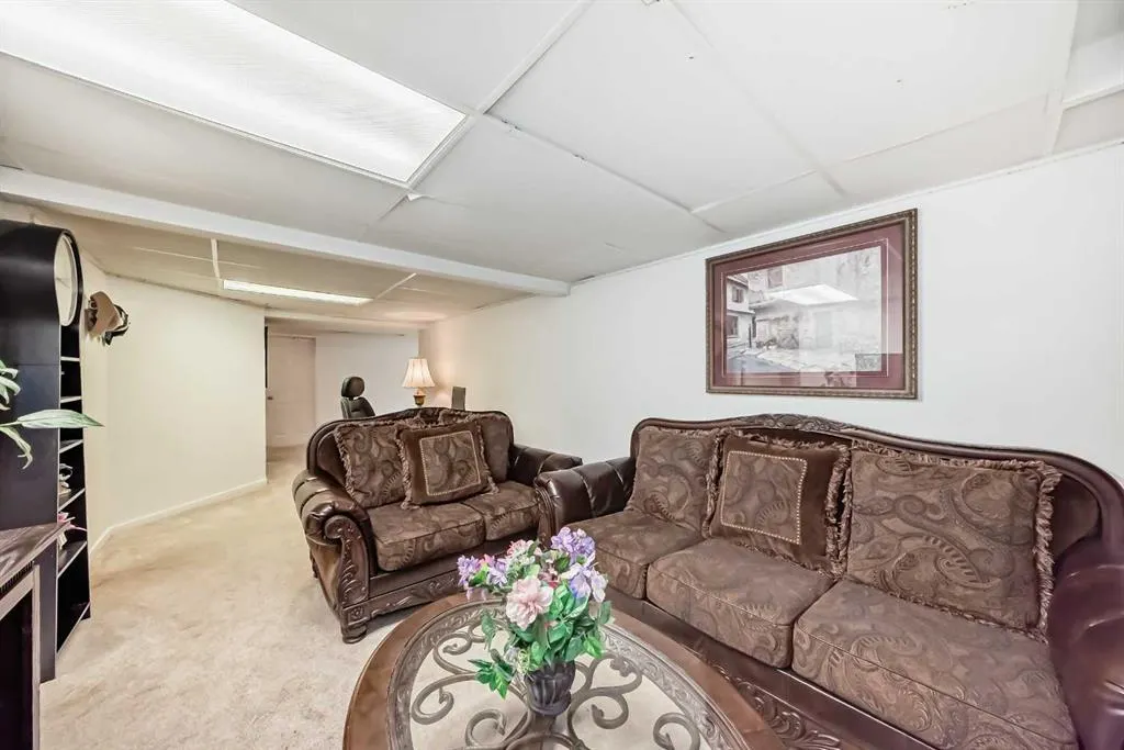 13 Brentwood Drive