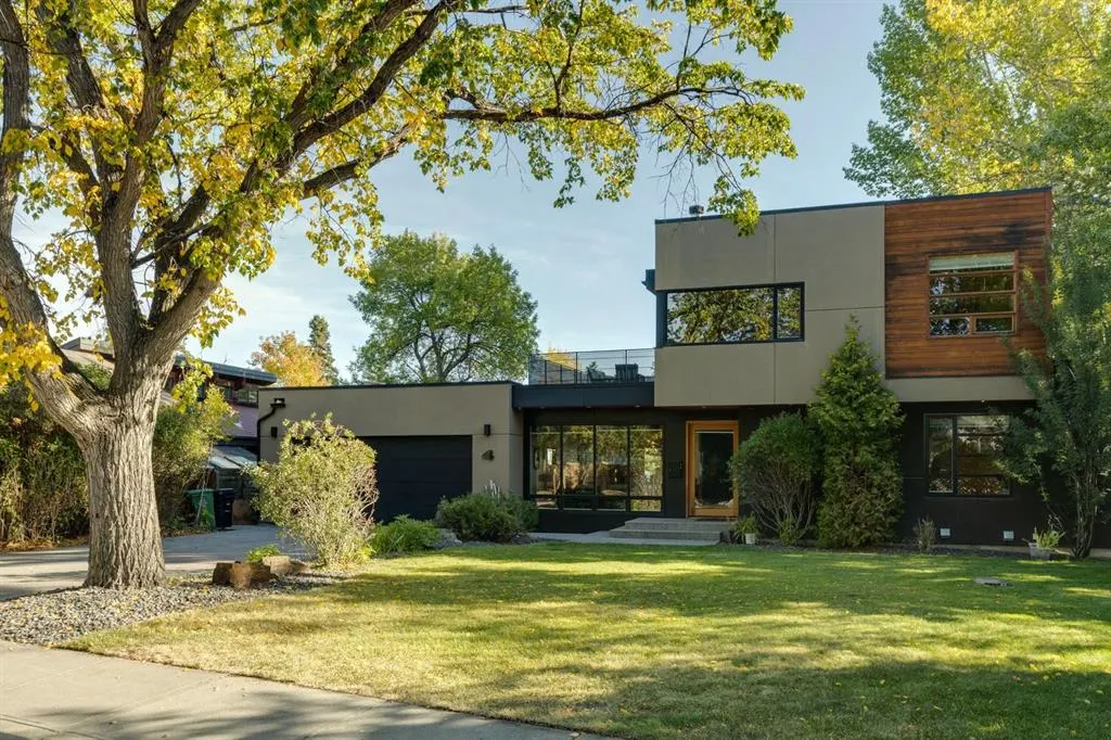 4 Spruce Bank Crescent SW