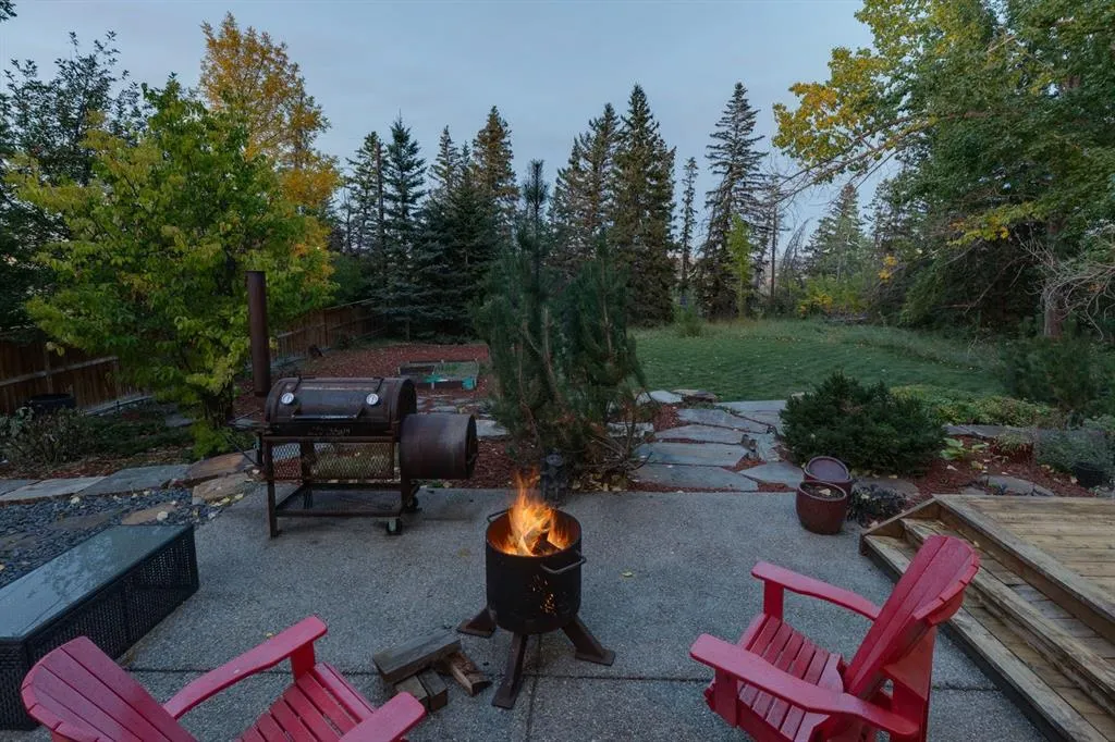4 Spruce Bank Crescent SW