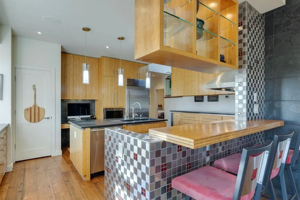 4 Spruce Bank Crescent SW