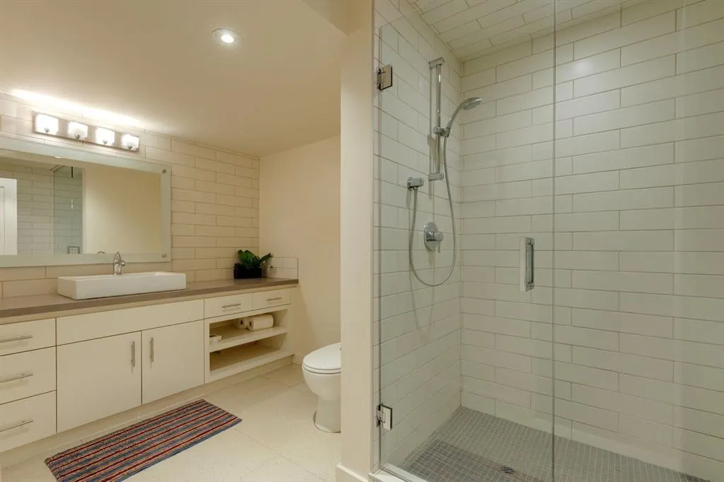 4 Spruce Bank Crescent SW