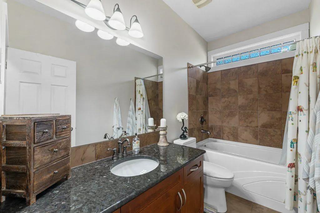 528 Rocky Vista Gardens NW