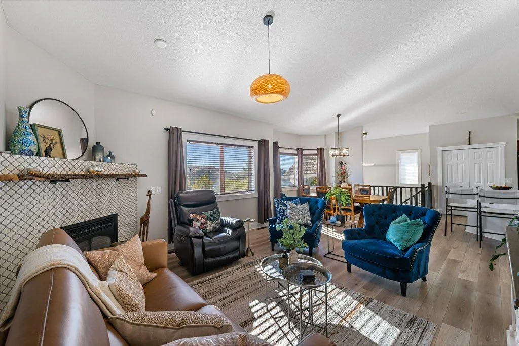 528 Rocky Vista Gardens NW