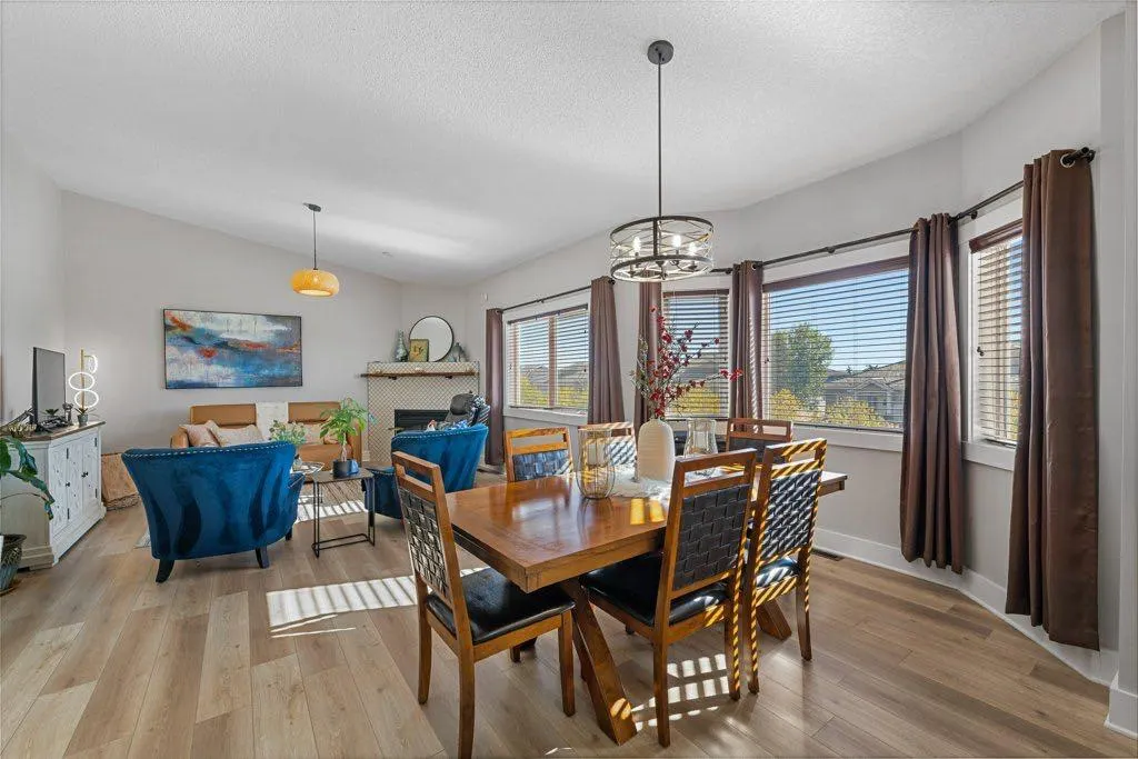 528 Rocky Vista Gardens NW