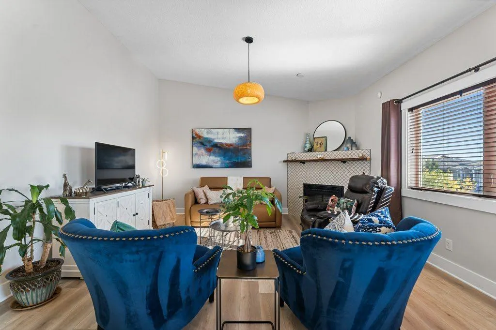 528 Rocky Vista Gardens NW