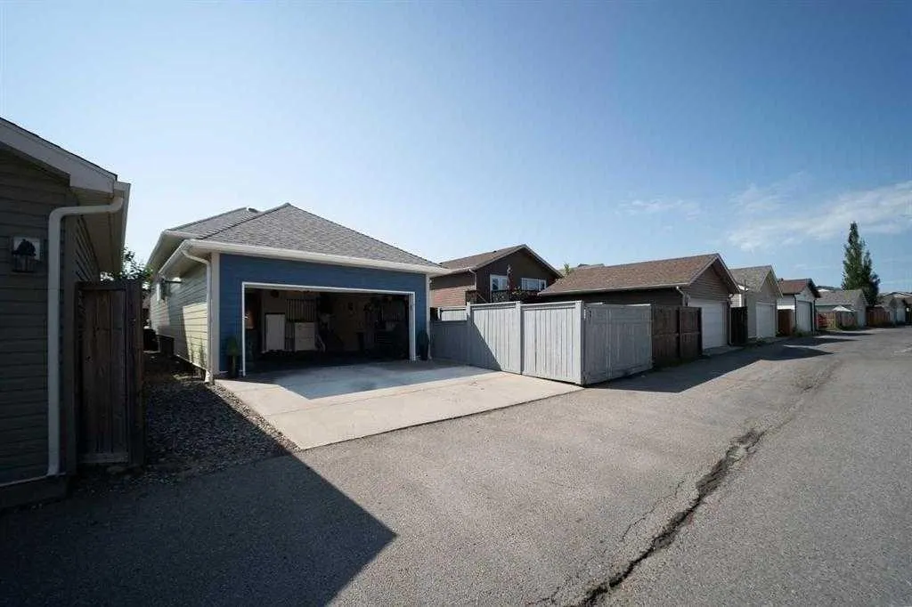 7 Mt Sundance Road W
