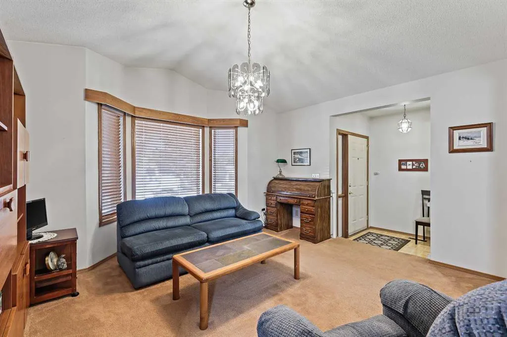 39 Millside Road SW