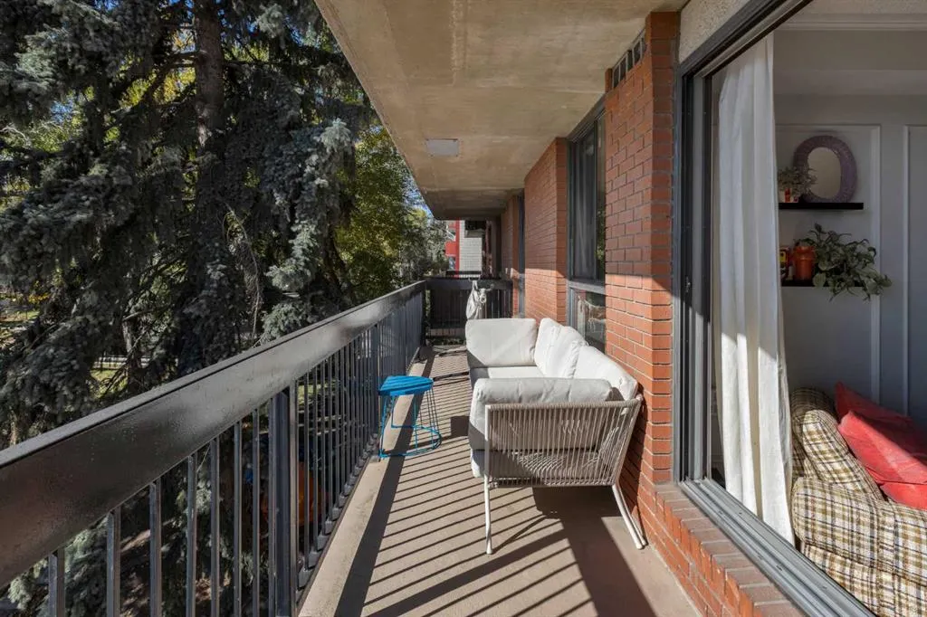 354 3 Avenue NE, #403