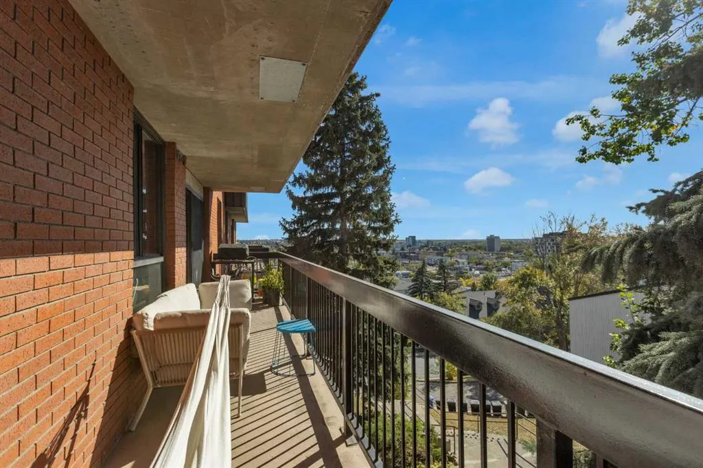 354 3 Avenue NE, #403