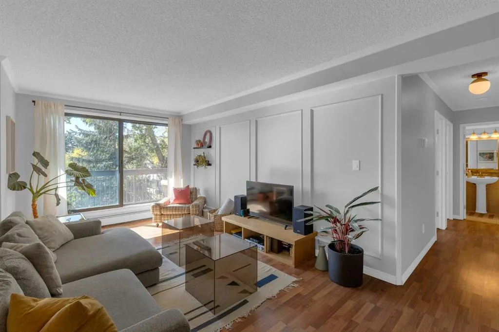354 3 Avenue NE, #403