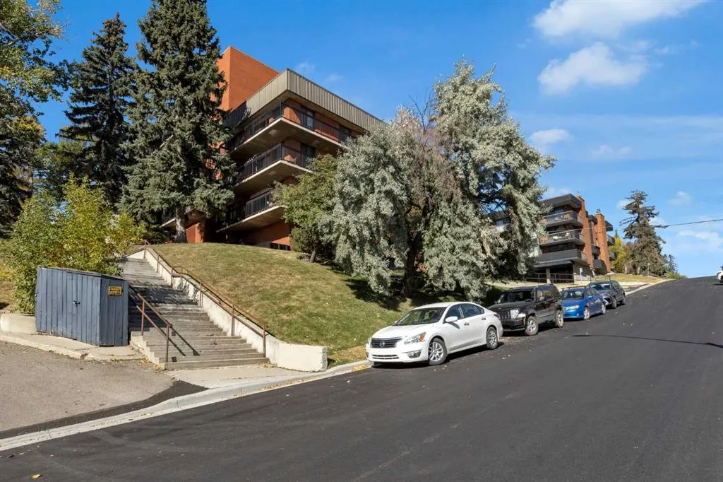 354 3 Avenue NE, #403