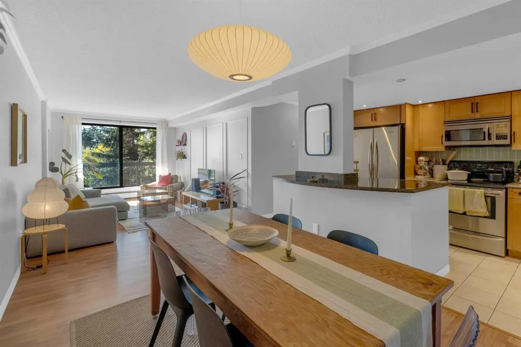 354 3 Avenue NE, #403
