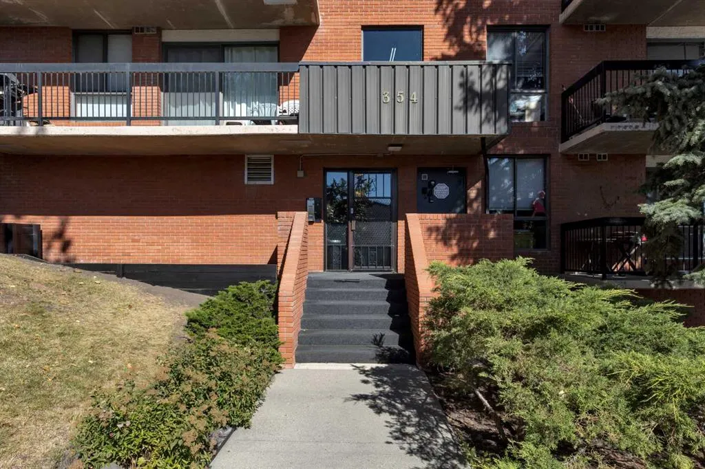 354 3 Avenue NE, #403