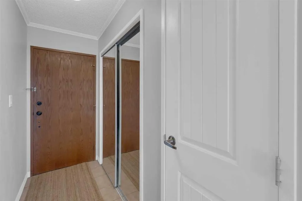 354 3 Avenue NE, #403