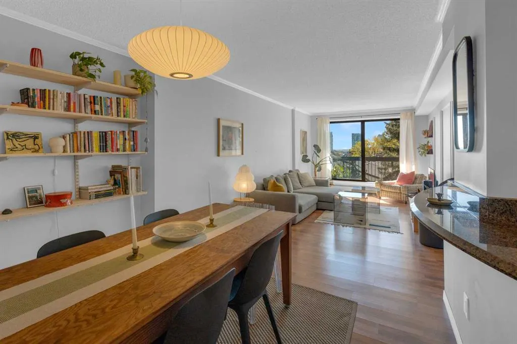 354 3 Avenue NE, #403