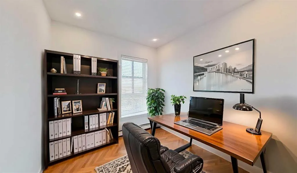4275 Norford Avenue NW, #405