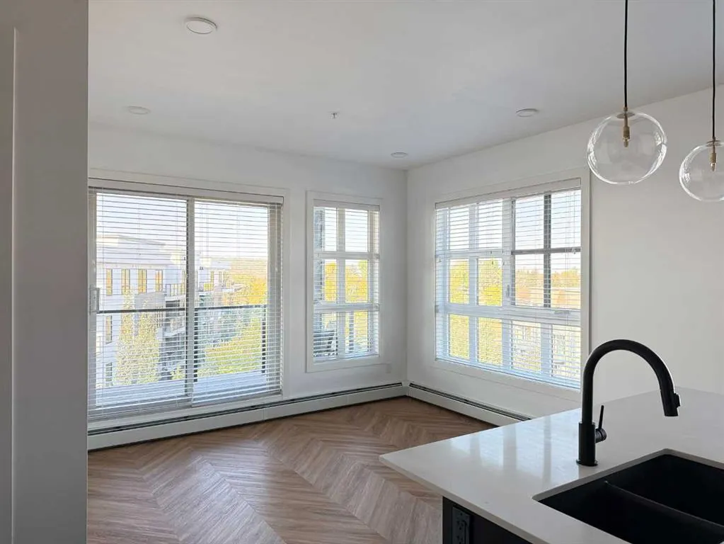 4275 Norford Avenue NW, #405